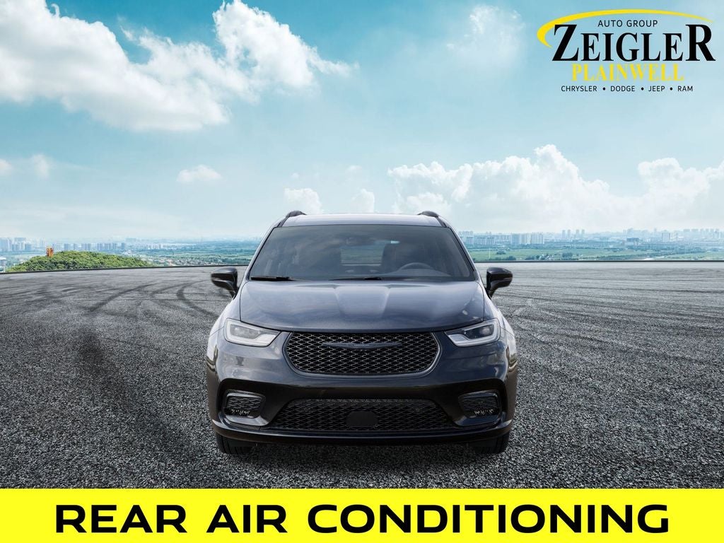 2026 Chrysler Pacifica Select AWD