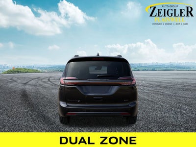 2026 Chrysler Pacifica Select AWD