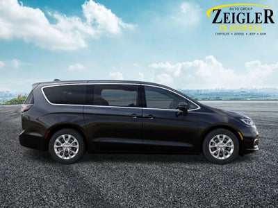 2026 Chrysler Pacifica Select AWD