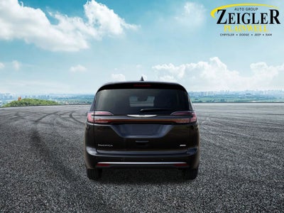 2026 Chrysler Pacifica Select AWD