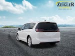 2027 Chrysler Pacifica Select AWD