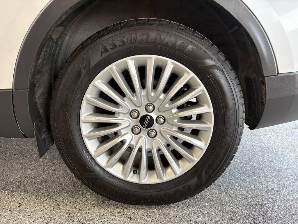 2019 Lincoln Nautilus Standard Alloy wheels