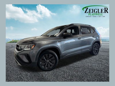 2022 Volkswagen Taos 1.5T S Alloy wheels