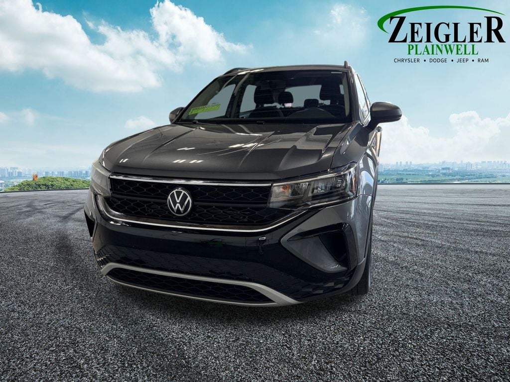 2022 Volkswagen Taos 1.5T S Alloy wheels