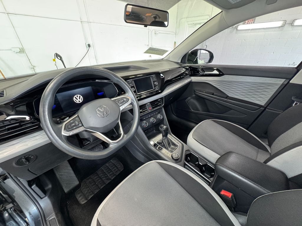 2022 Volkswagen Taos 1.5T S Alloy wheels