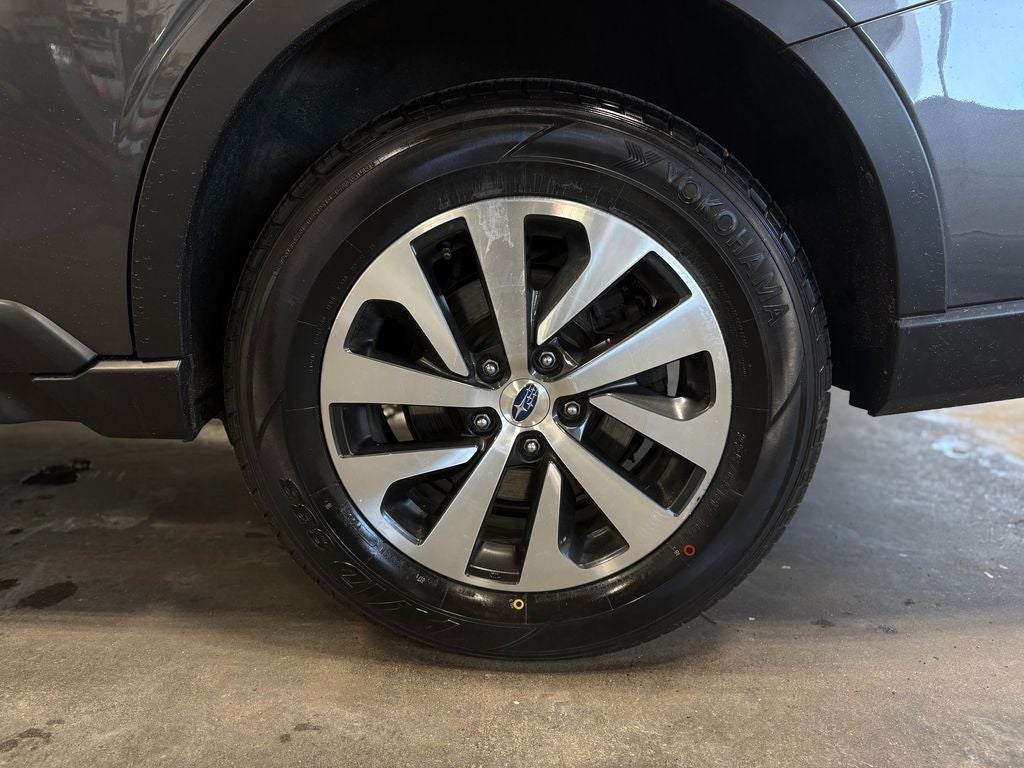 2022 Subaru Outback Premium STARLINK/Apple CarPlay/Android Auto