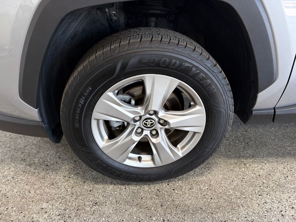 2022 Toyota RAV4 Hybrid XLE