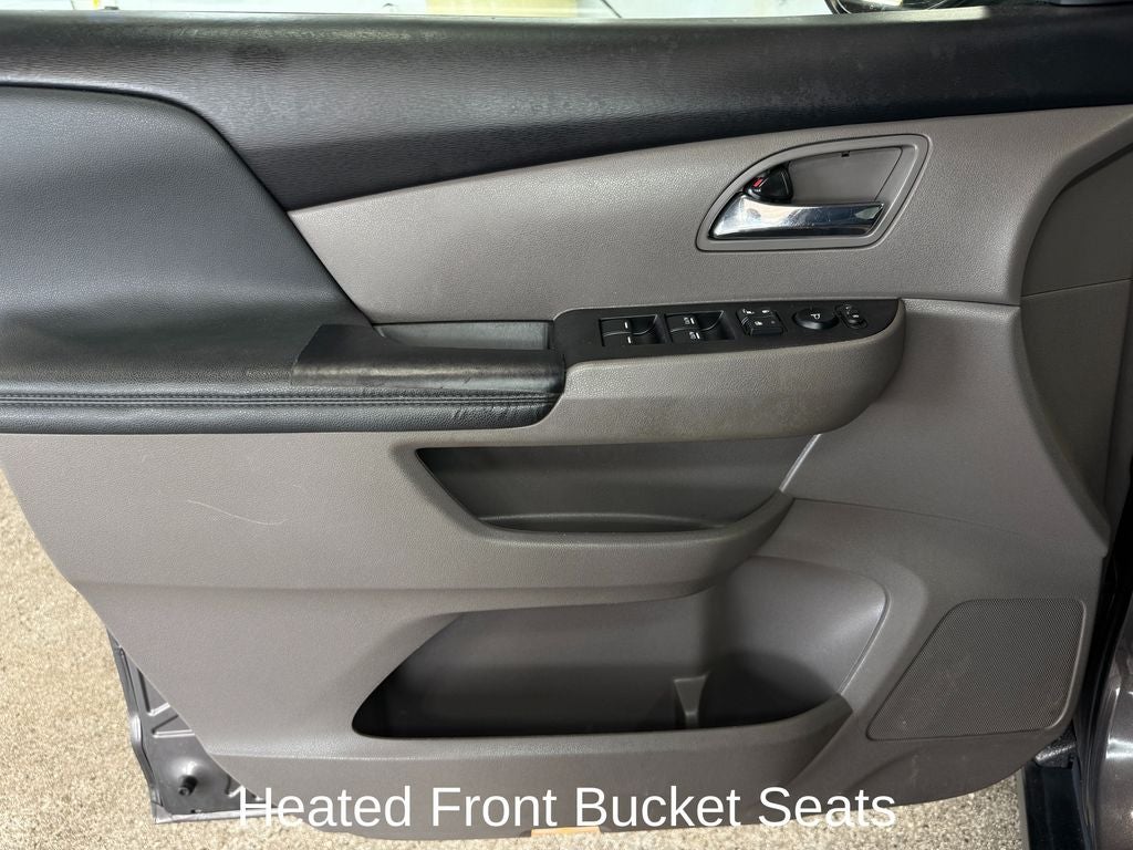 2017 Honda Odyssey EX-L A/V remote Headphones