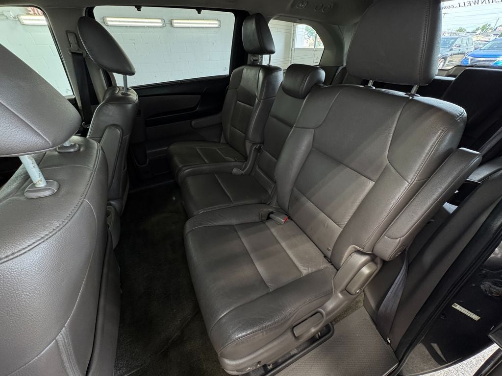 2017 Honda Odyssey EX-L A/V remote Headphones