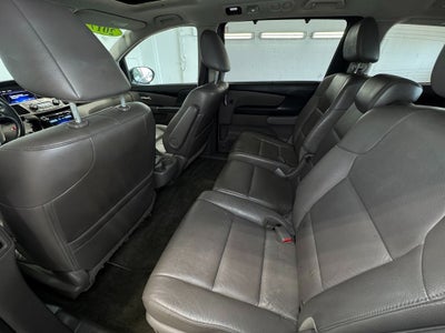 2017 Honda Odyssey EX-L A/V remote Headphones