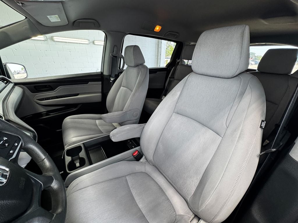 2021 Honda Odyssey LX 3rd row seat