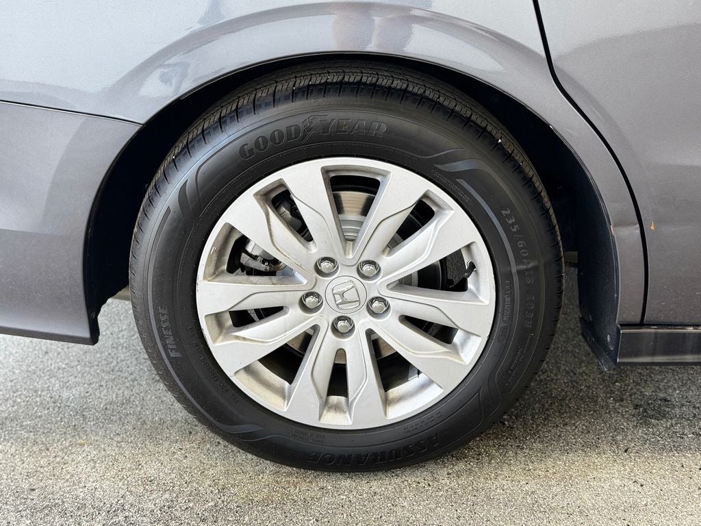 2021 Honda Odyssey LX 3rd row seat