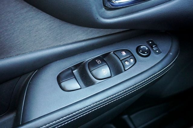 2024 Nissan Murano SV Navigation & Full Pano Moonroof