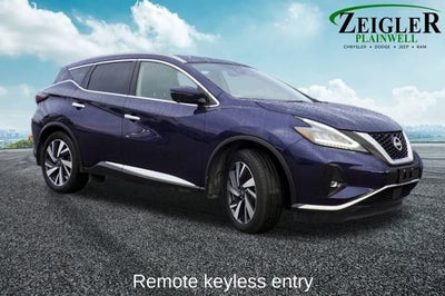 2024 Nissan Murano SL Power moonroof & Navigation System