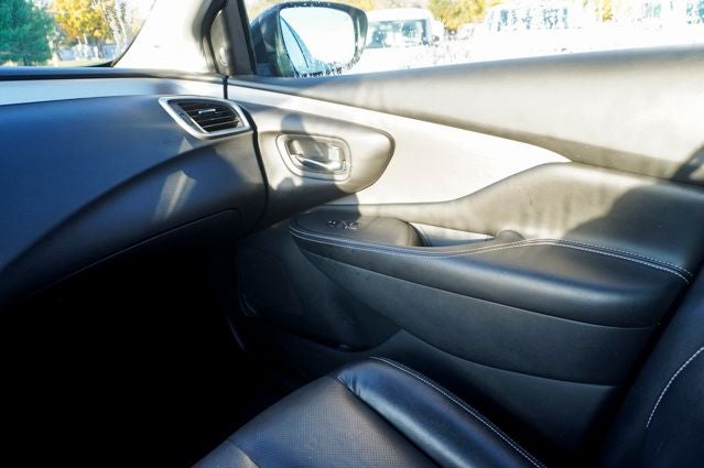 2023 Nissan Murano SL Navigation System & Dual-Panel Moonroof