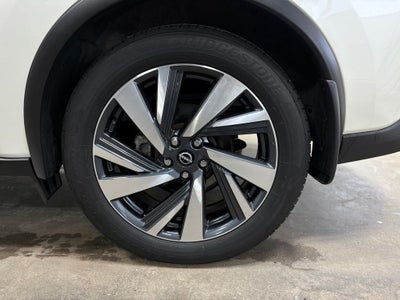 2024 Nissan Murano SL Power moonroof & Navigation System