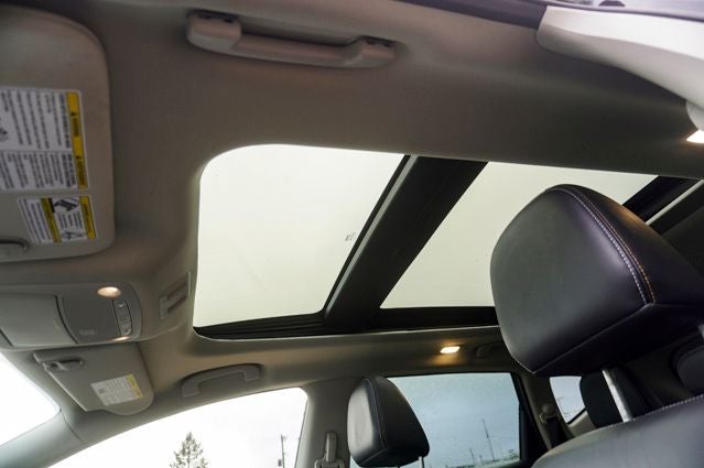 2023 Nissan Murano Platinum Power moonroof & Navigation System