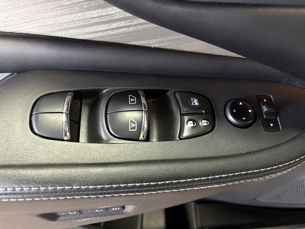 2016 Nissan Murano Platinum Power Panoramic Moonroof