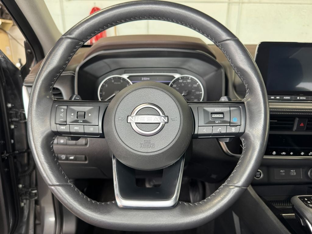 2023 Nissan Rogue SV Panoramic Moonroof
