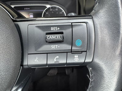 2023 Nissan Rogue SV Panoramic Moonroof