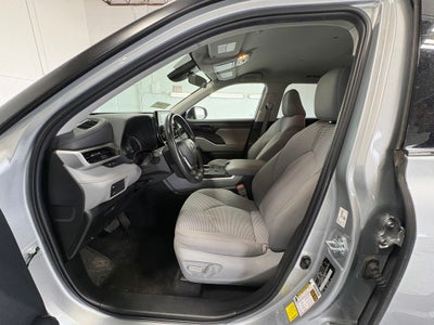 2022 Toyota Highlander Hybrid LE