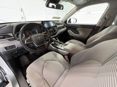 2022 Toyota Highlander Hybrid LE