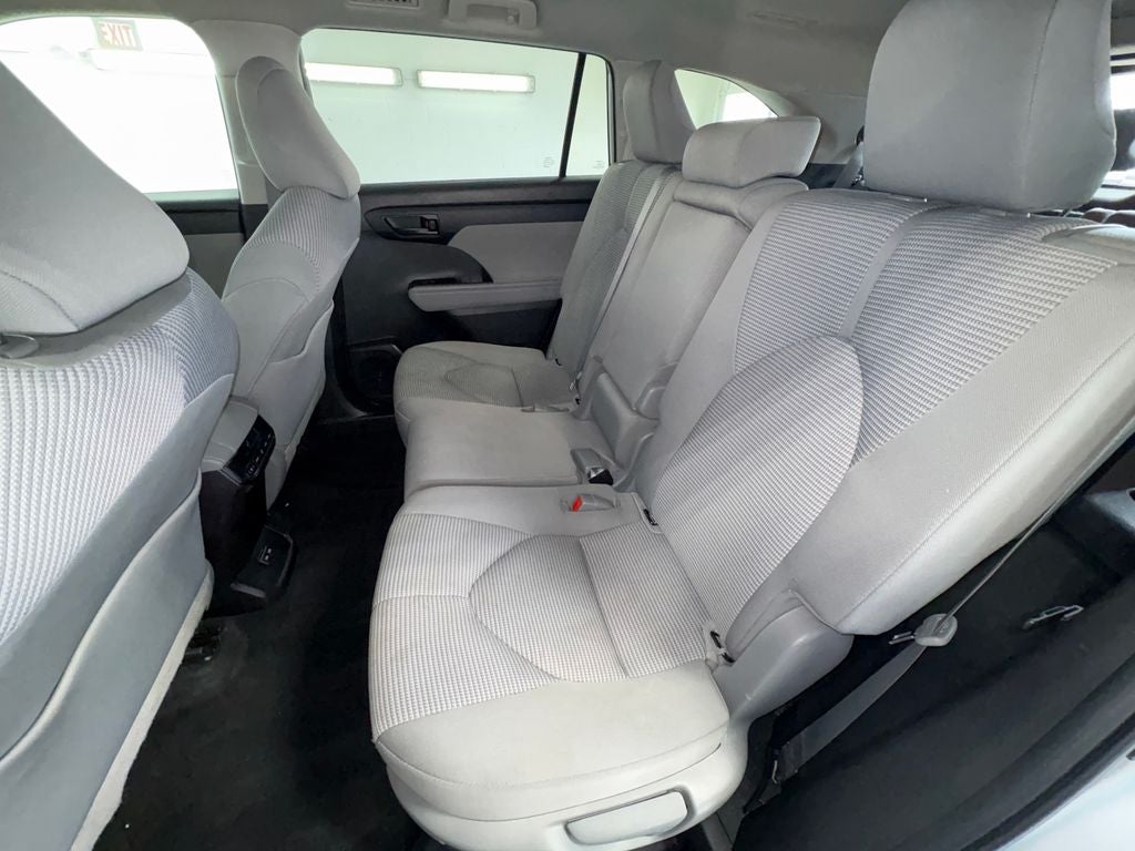 2022 Toyota Highlander Hybrid LE