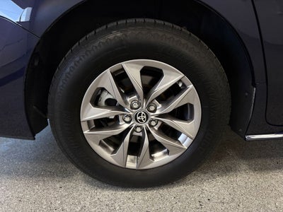 2023 Toyota Sienna LE 8 Passenger