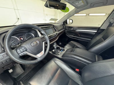 2018 Toyota Highlander XLE Power moonroof