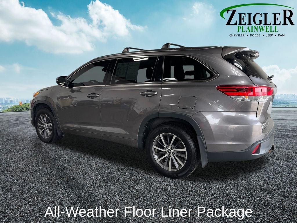 2018 Toyota Highlander XLE Power moonroof