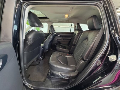 2024 Toyota Highlander Hybrid XLE 3rd row seats