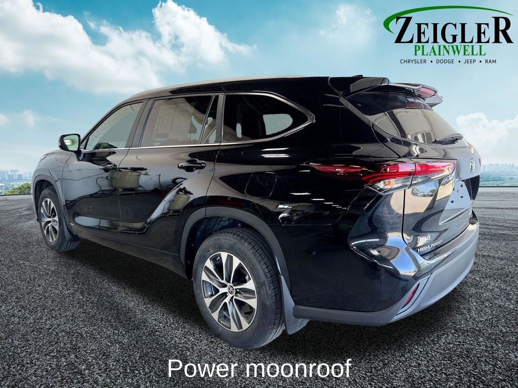 2024 Toyota Highlander Hybrid XLE 3rd row seats