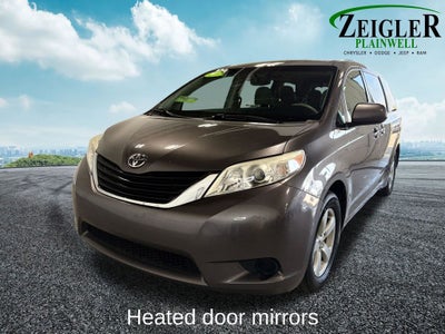 2011 Toyota Sienna LE 8 Passenger