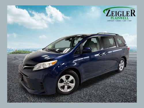 2019 Toyota Sienna LE 8 Passenger