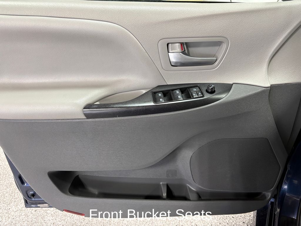 2019 Toyota Sienna LE 8 Passenger