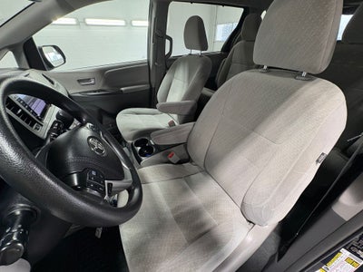 2019 Toyota Sienna LE 8 Passenger