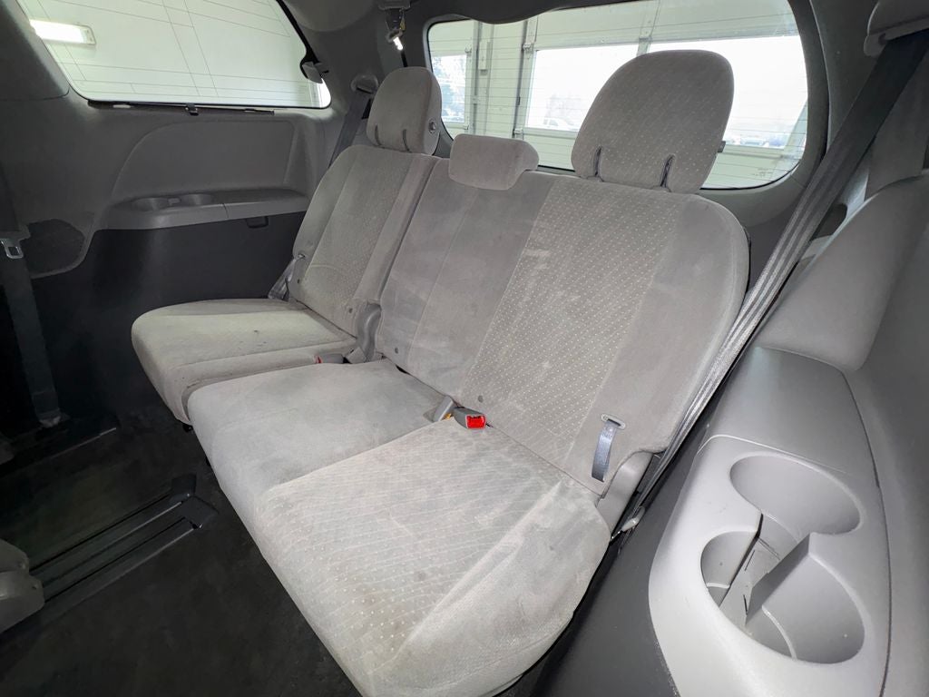 2019 Toyota Sienna LE 8 Passenger