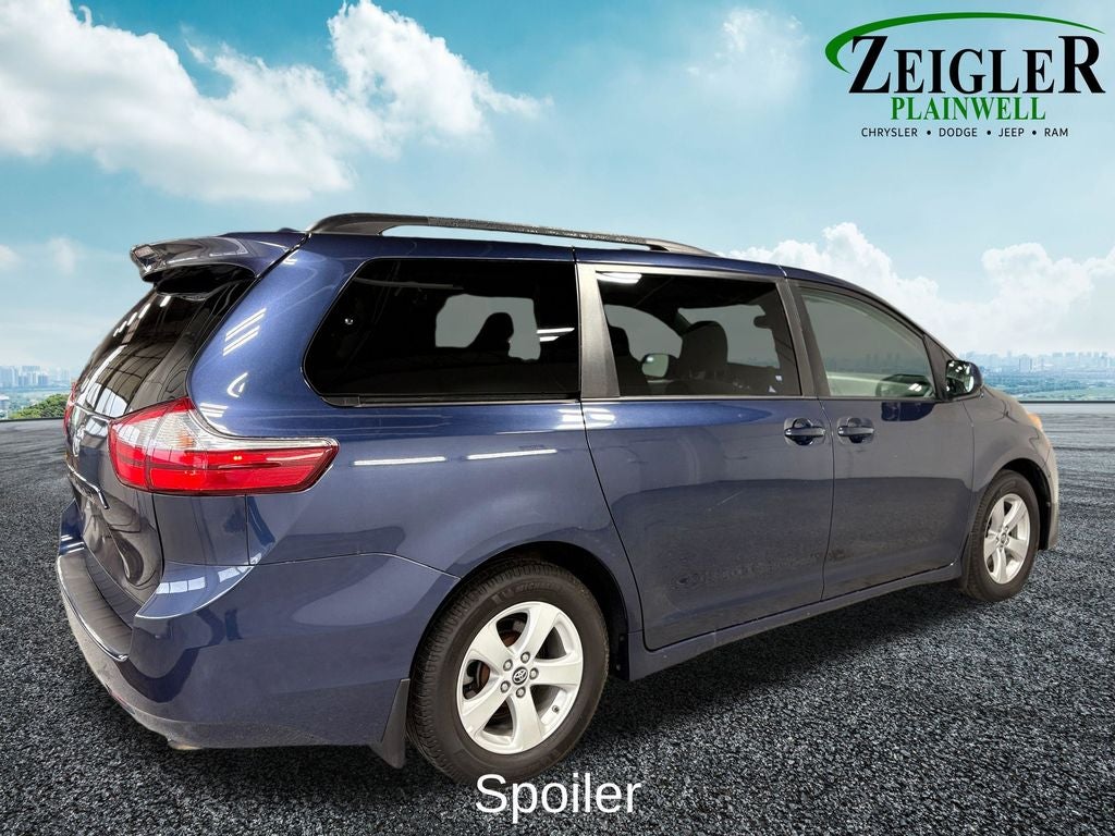 2019 Toyota Sienna LE 8 Passenger