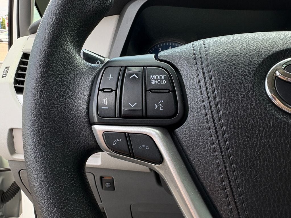 2018 Toyota Sienna LE 8 Passenger