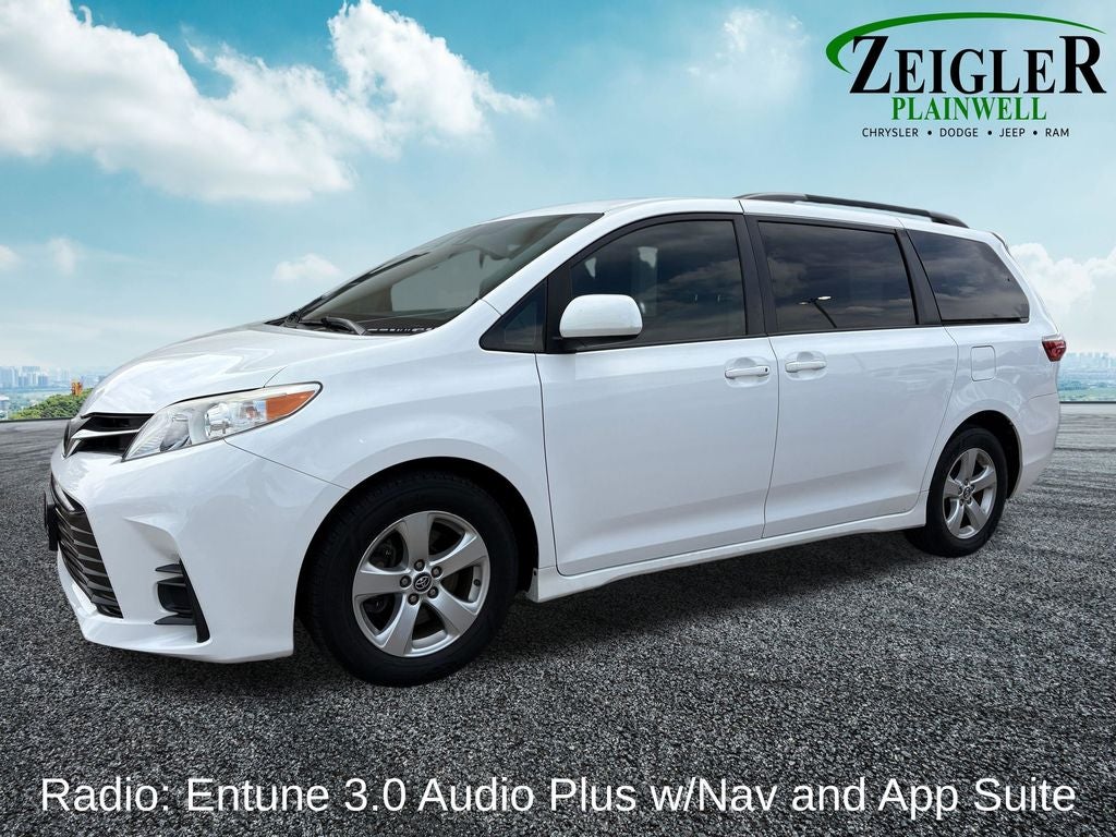 2018 Toyota Sienna LE 8 Passenger