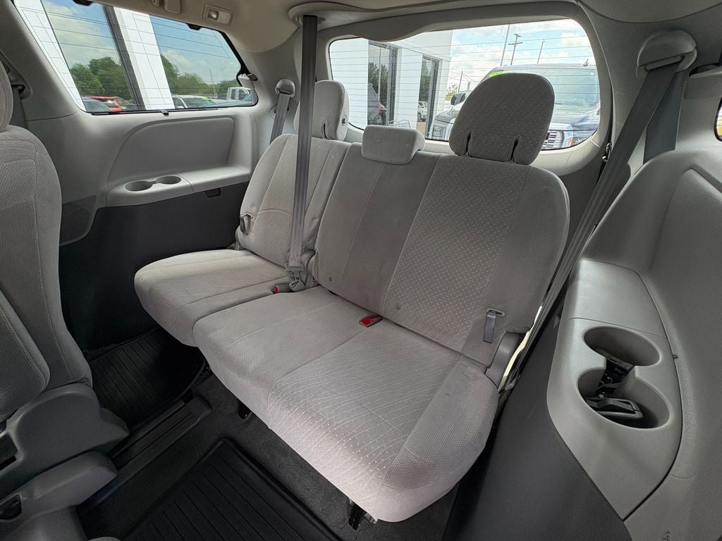 2018 Toyota Sienna LE 8 Passenger