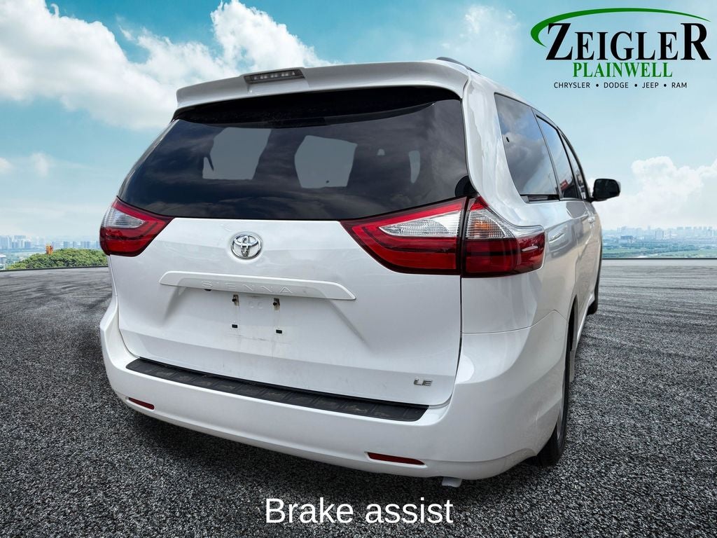 2018 Toyota Sienna LE 8 Passenger