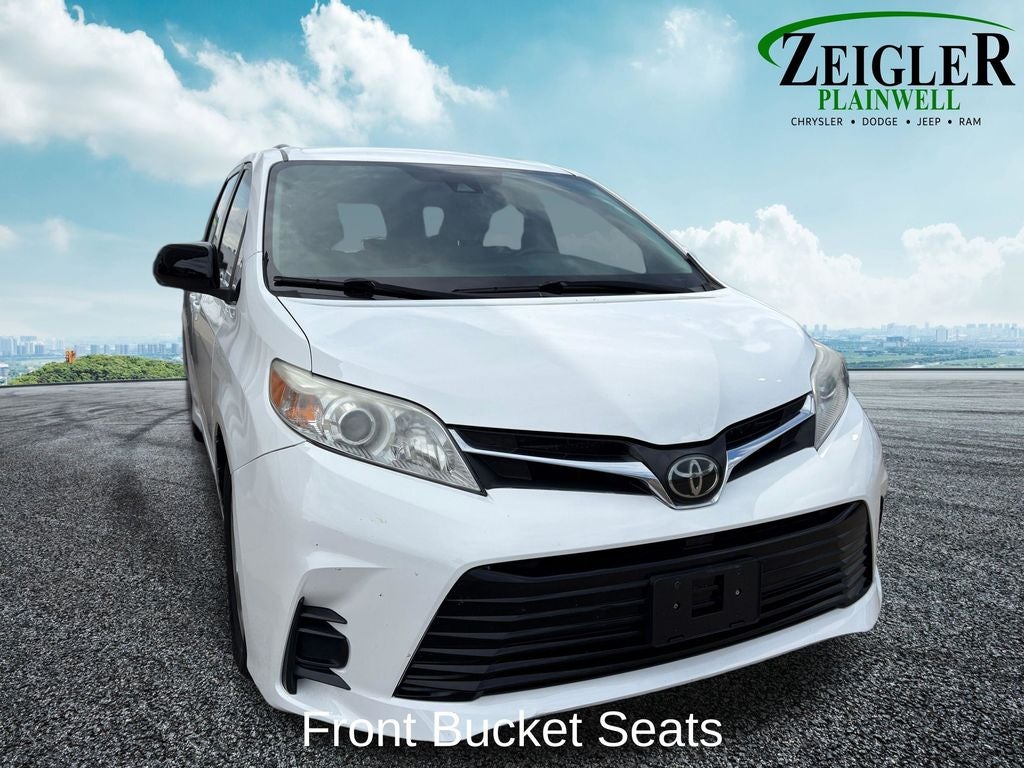 2018 Toyota Sienna LE 8 Passenger