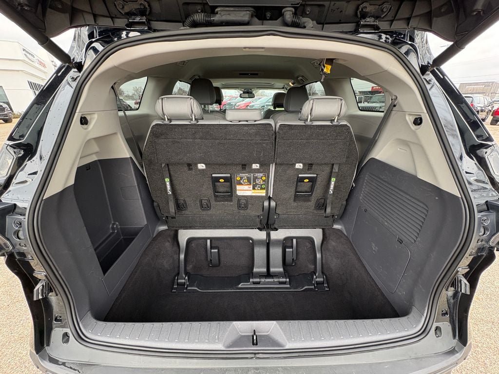 2023 Toyota Sienna XLE 7 Passenger