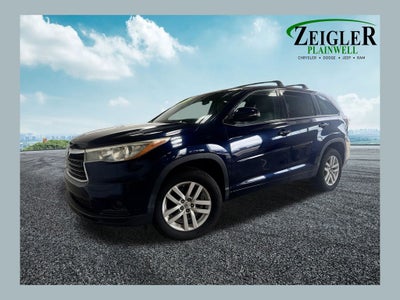2015 Toyota Highlander LE 3rd row seats