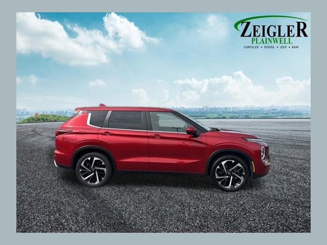 2024 Mitsubishi Outlander Base