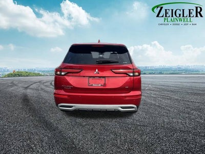 2024 Mitsubishi Outlander Base