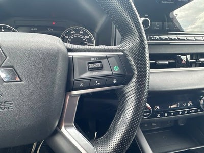 2024 Mitsubishi Outlander Base
