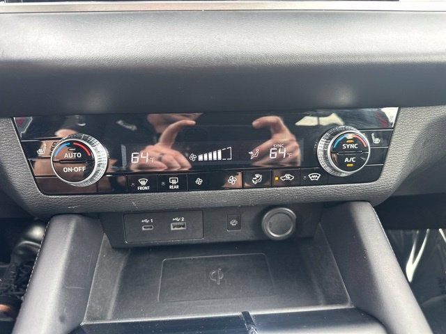 2024 Mitsubishi Outlander Base
