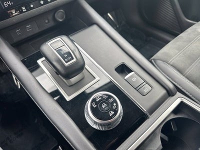 2024 Mitsubishi Outlander Base